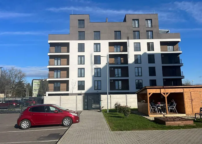 Sunny Apartamento Michalovce